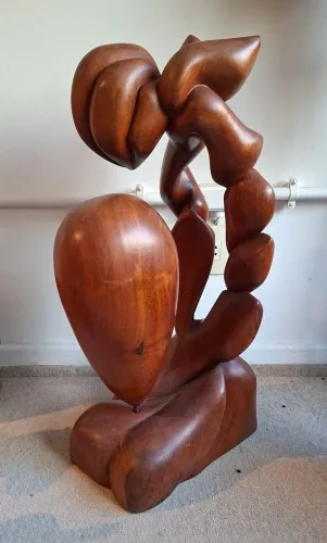 Escultura abstrata em madeira maciça de lei "Pax Et Mund" - Adolfo de Olinda 