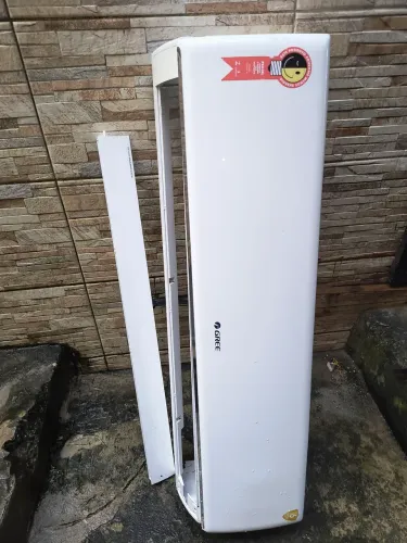 Carcaça da vaporadora. Gree 30 mil BTUs