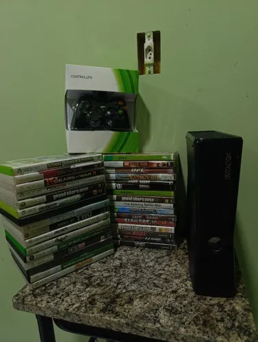 Xbox desbloqueado+lote de jogos 