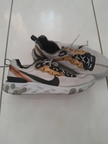 Tênis Nike react  n°43