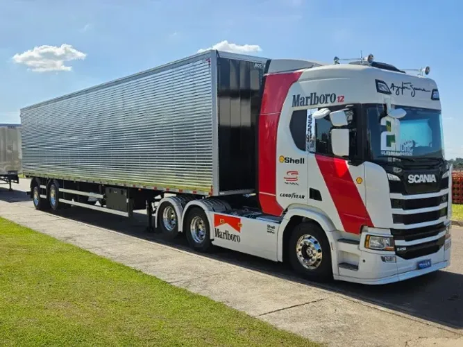 Scania R450 6x2 Ano 2021 Euro 5 Personalizado Marlboro + baú 2 eixos 0km nostra 30 plts