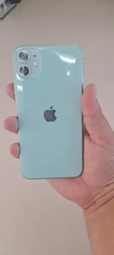 iPhone 11 64GB Original Apple (+ 8 CAPINHAS)