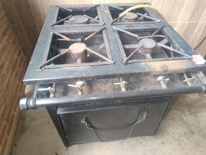 Vendo fogão industrial