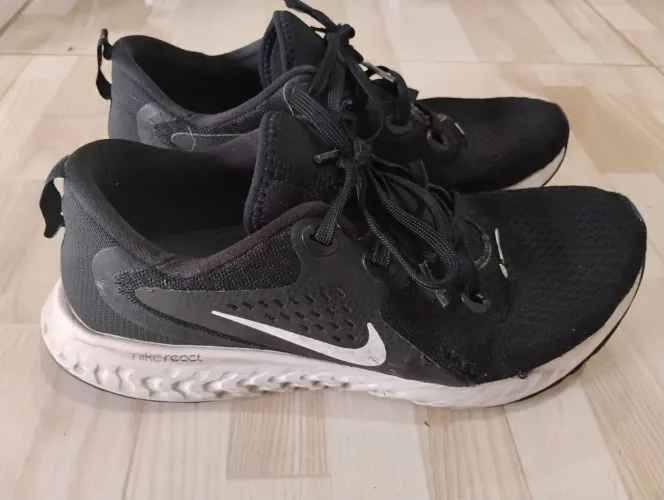 Tênis Nike react original