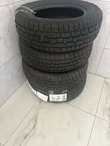 JOGO DE PNEUS A/T 215/65 aro 16 NUNCA USADOS