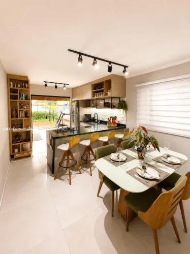 Casa para Venda em Mogi das Cruzes, Vila Suíssa, 3 dormitórios, 1 suíte, 3 banheiros, 2 va