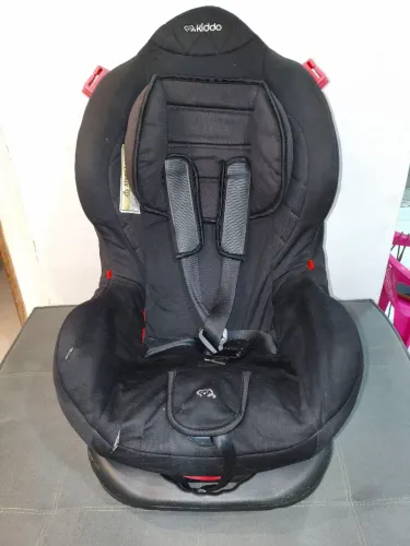 Cadeirinha pra carro marca Kiddo