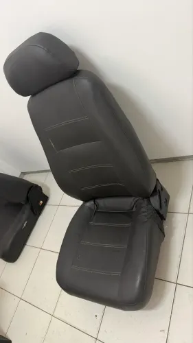 Bancos modelo VW (passageiro e motorista)