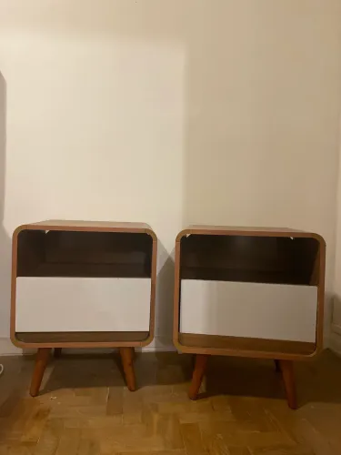 Mesa de cabeceira
