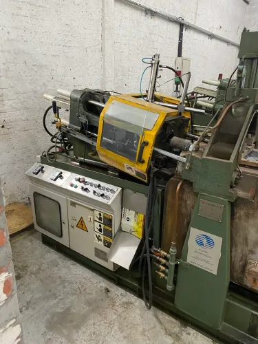 INJETORA DE ZAMAC LK MACHINERY - EM ÓTIMO ESTADO - PRONTA PARA PRODUÇÃO!
