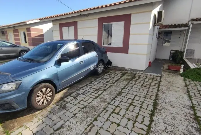 Casa de condomínio à venda no bairro Terra Nova com 3 dormitórios e 51 m².