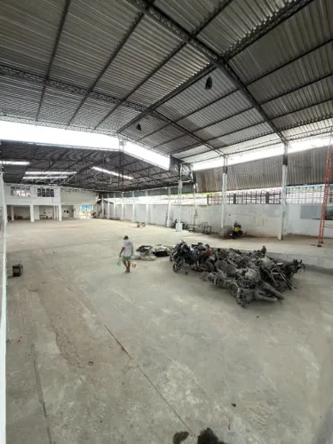 GALPÃO PARA LOCAÇÃO NA ALVORADA, PROX. DOS FRANCESES, 1.700M2 DE ÁREA