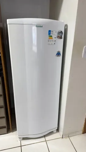 Geladeira com um ano de uso