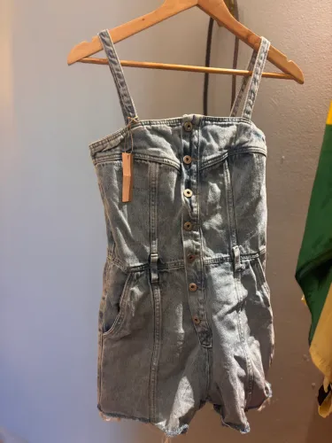 Macaquinho jeans 