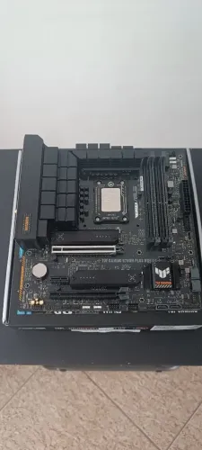 Placa mãe Asus TUF Gaming B760 PLUS Wi-Fi 