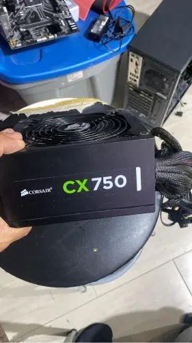 Fonte corsair cx750