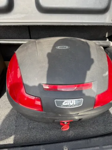 Baú Givi monolock 47 litros