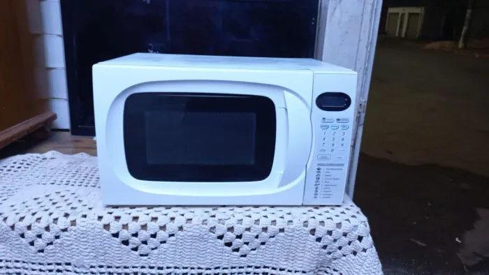 Vende-se micro-ondas Panasonic 20L