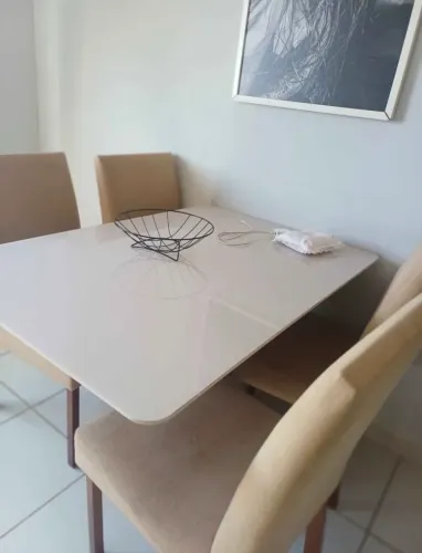 Mesa 4 cadeiras 