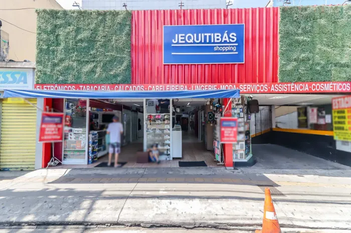 Loja em galeria na Avenida dos Jequitibás, 101 - Loja 09 5 m²