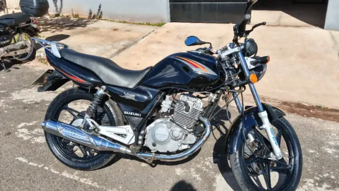 Moto Suzuki Yes 2008