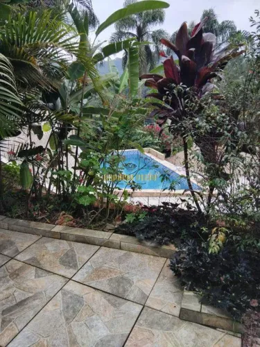 Chácara á Venda de 2006,00 M² no Bairro Pilar Velho em Ribeirão Pires-SP