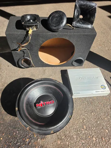 Caixa nova +  trio Nitro 12 + corneta + super tweeter