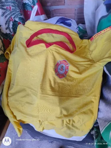Vendo conjunto de uniforme de Bombeiro masculino