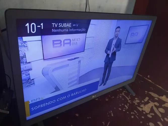 Vende -Se Smartv Lg com Wi-Fi e youtube 24 plg