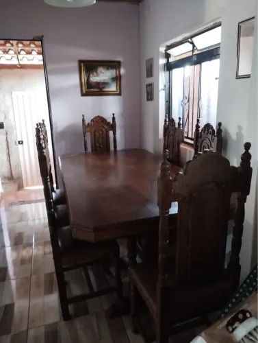 Mesa de jantar 6 cadeiras madeira