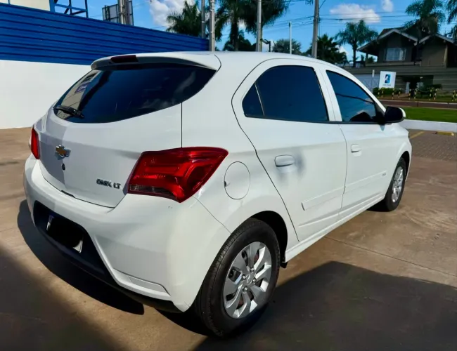 Chevrolet Onix Hatch LT 1.0 8V Flex Mec. 4P 2017