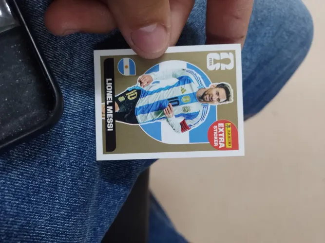 Figurinha Messi gold