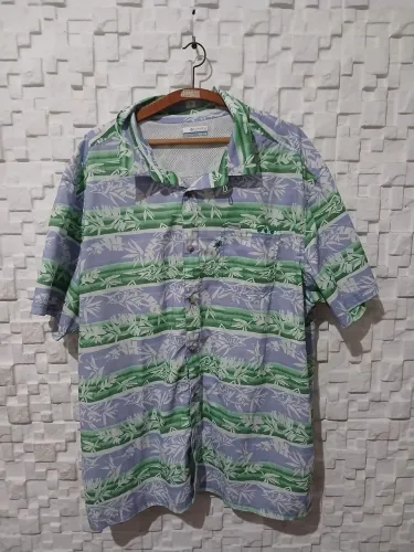 Camisa XGG masculina manga curta ideal para praia