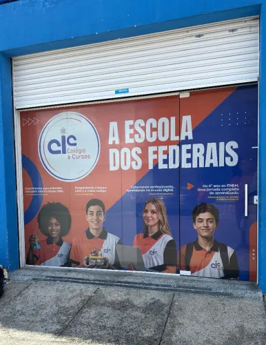 Envelopamento de porta de vidro 