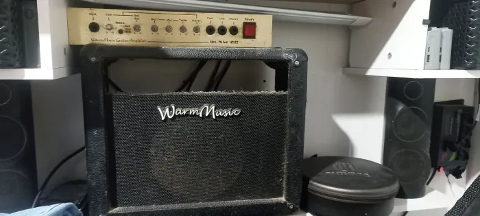 Amplificador warm Music com defeito 