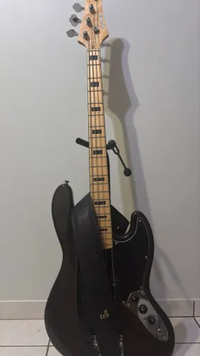 Baixo strinberg JBS-50