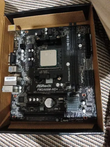 Placa mãe asrock + processador (leia a descrição)