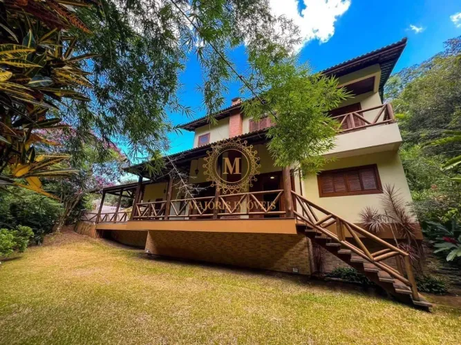 Sua casa em condomínio fechado, centro de Domngos Martins