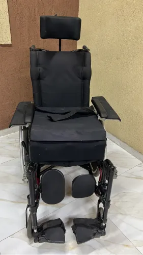 Vendo cadeira de roda 