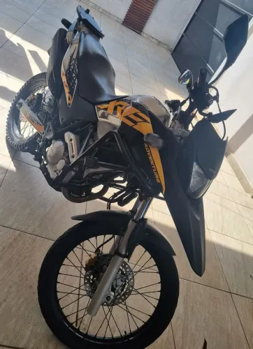 Vende - se XRE 300 Adventure 2017