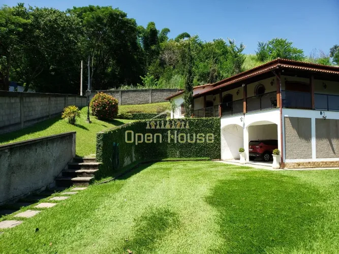 Chácara Colonial para Locação no Jardim Alice em Barra Mansa/RJ | Casa Ampla com 4 Quartos