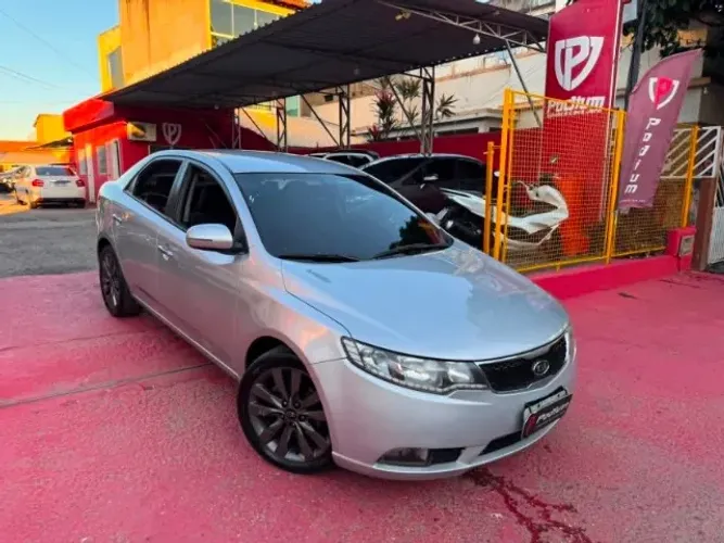 Kia Motors Cerato 1.6 16V Aut. 2013