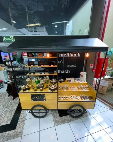 Carrinho expositor