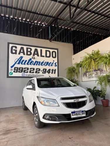 Chevrolet Onix Hatch LTZ 1.4 8V Flex Power Mec. 4P 2014