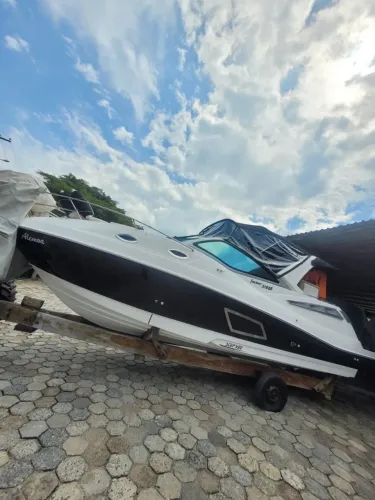 Lancha Focker 320 GT 2013 | Motor Novo 70h | Completa e Revisada | R$ 450.000