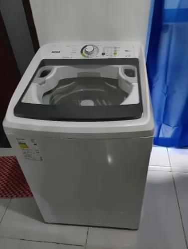 Máquina de lavar roupa.