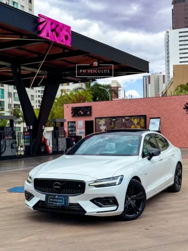 Volvo S60 T8 Polestar 2.0 4P Híbrido 2020