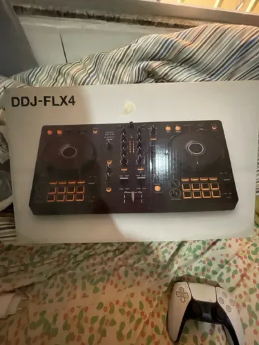 Vende-se controladora DDJ-FLX4