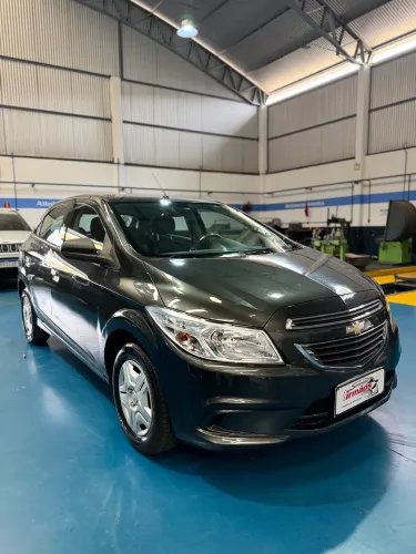 Chevrolet Onix Hatch LT 1.0 8V Flex Power Mec. 4P 2016