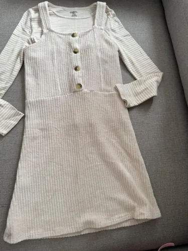 Jardineira com blusa manga longa - marca Oshkosh